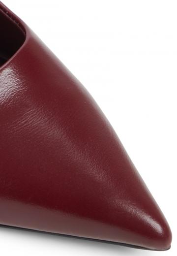 Туфли на высоком каблуке