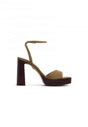 Босоножки на платформе