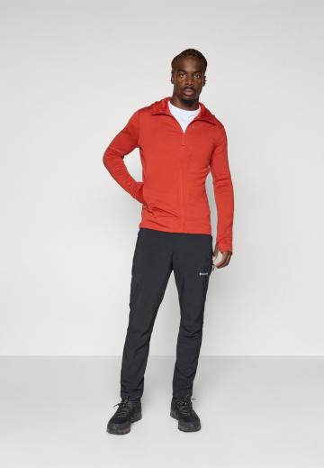 Спортивная куртка