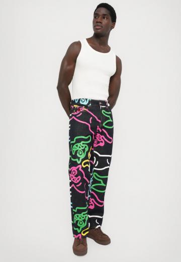 Прямые джинсы