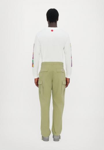 Брюки с накладными карманами