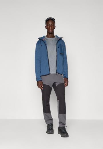 Спортивная кофта