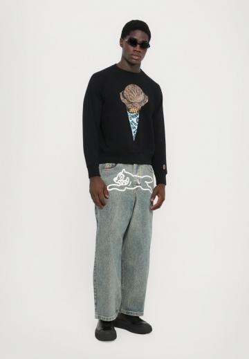 Свободные джинсы