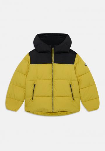 Спортивная куртка