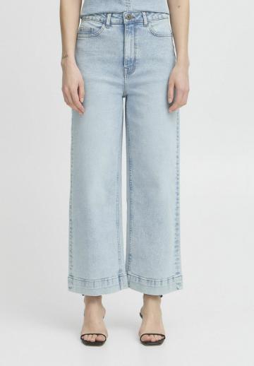 Клешеные джинсы