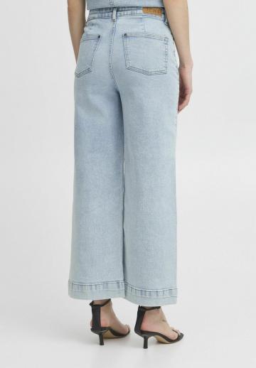 Клешеные джинсы