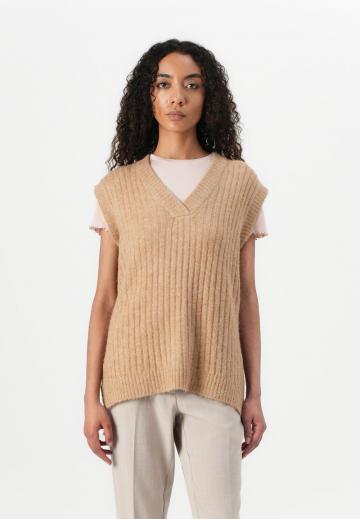 Длинный жилет