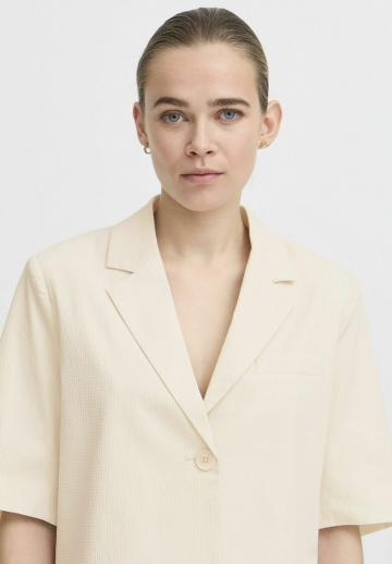 Короткий блейзер
