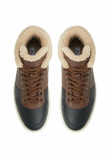 Зимние ботинки