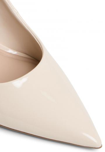 Туфли на высоком каблуке