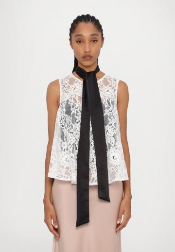 Кружевная блузка