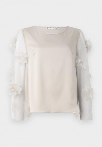 Атласная блузка