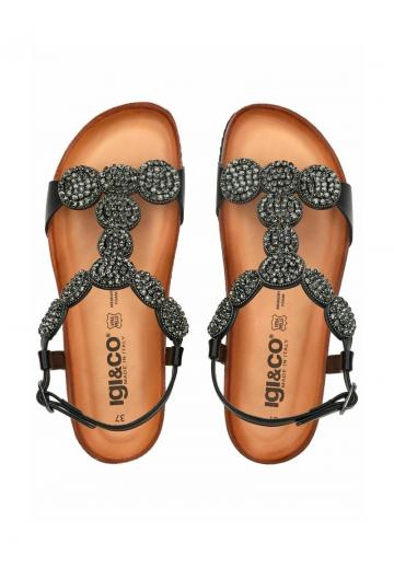 Босоножки на танкетке