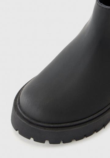 Детская обувь