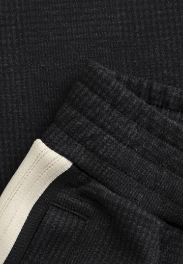 Спортивные штаны