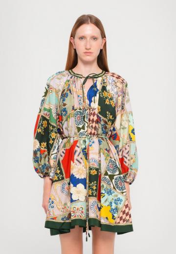 Короткое платье