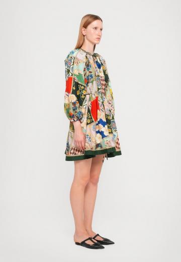 Короткое платье