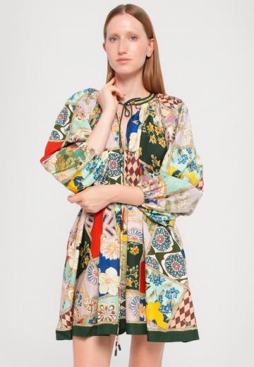 Короткое платье