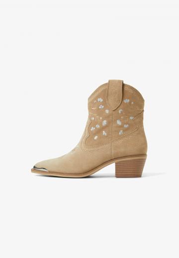 Ковбойские сапожки