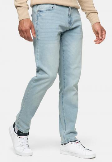 Узкие джинсы