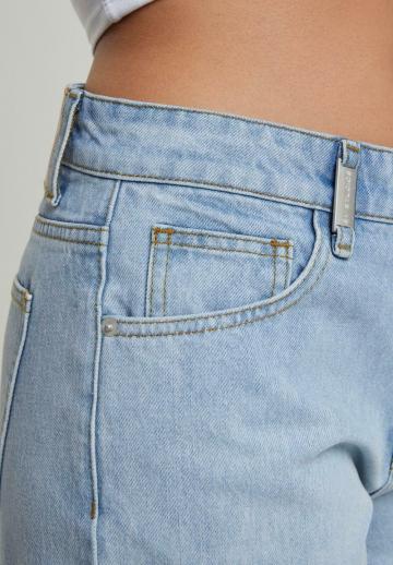 Джинсовые шорты