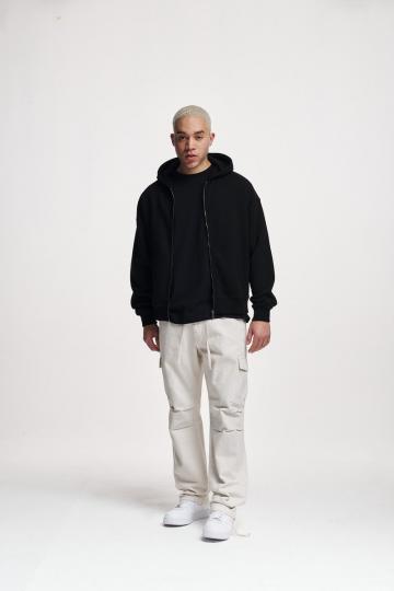 Брюки с накладными карманами