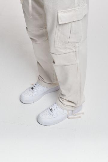 Брюки с накладными карманами