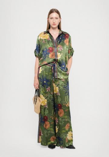 Атласная блузка