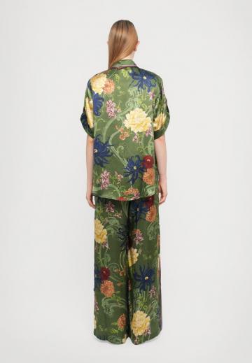 Атласная блузка