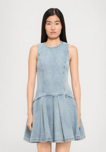 Джинсовое платье