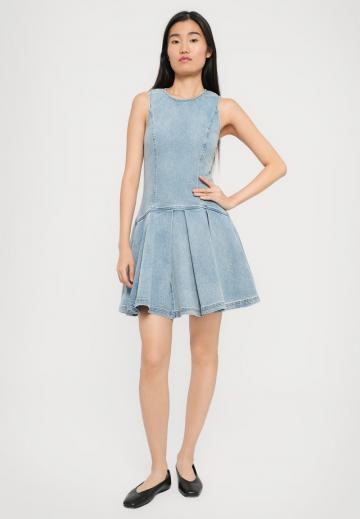 Джинсовое платье