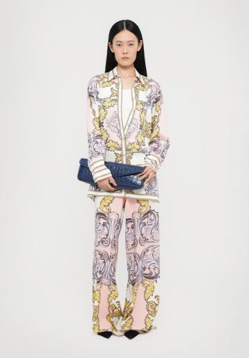 Атласная блузка