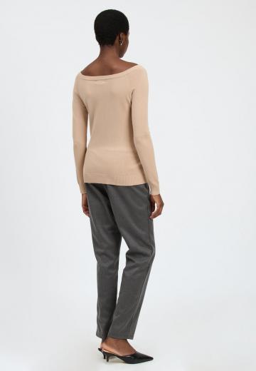 Длинный пуловер