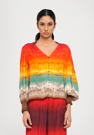 Атласная блузка