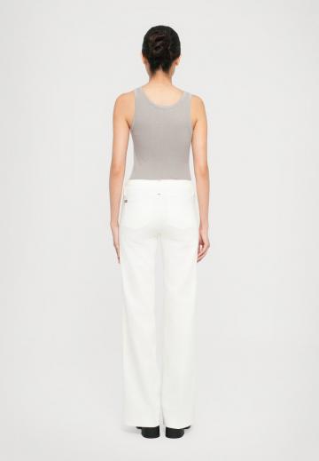 Клешеные джинсы