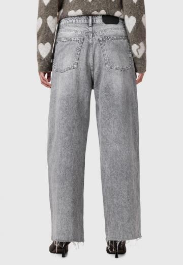 Свободные джинсы