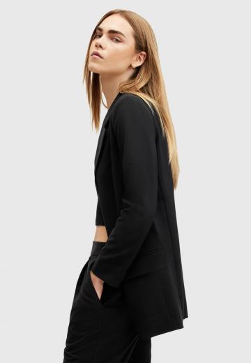 Блейзер с накладными карманами