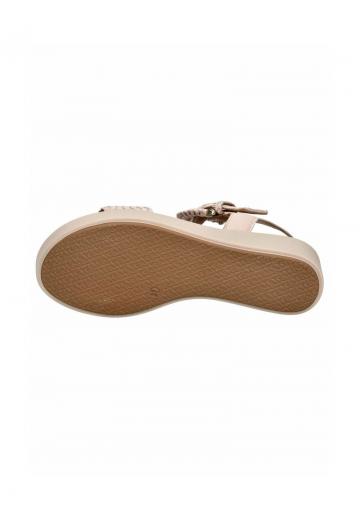 Босоножки на танкетке