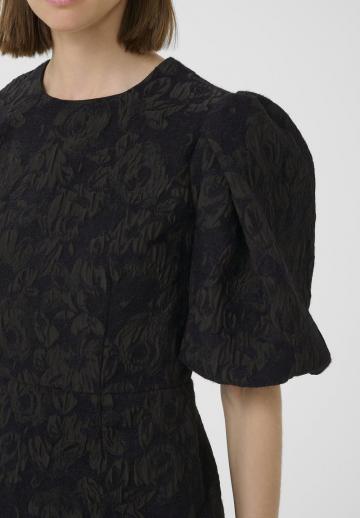 Платье футляр