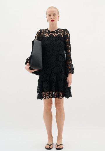 Короткое платье