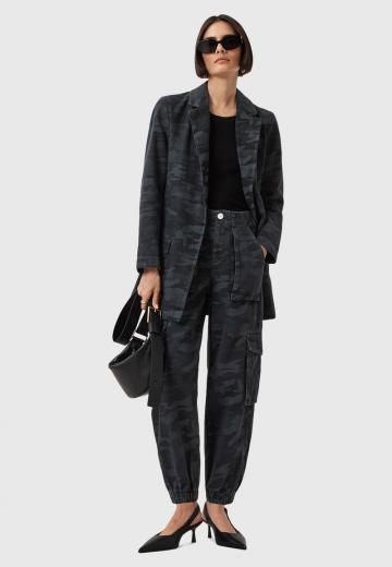 Короткое пальто