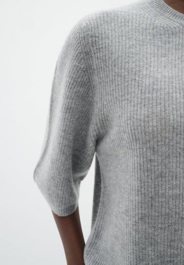 Пуловер с коротким рукавом