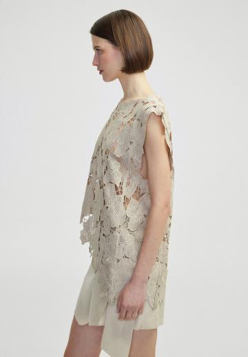 Блузка без рукавов