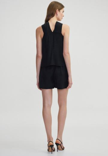 Блузка без рукавов