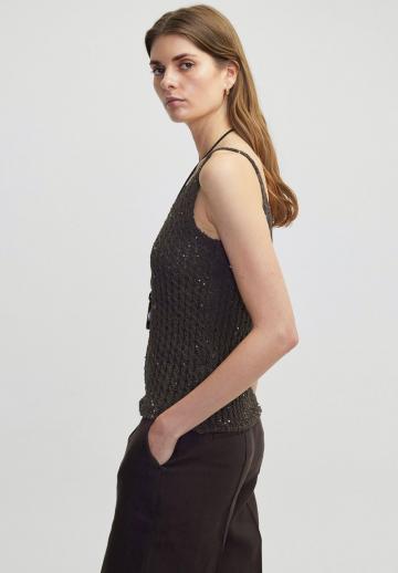 Топ на бретельках