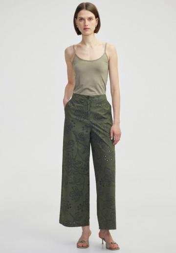 Топ на бретельках