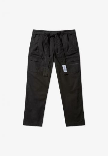 Брюки с накладными карманами