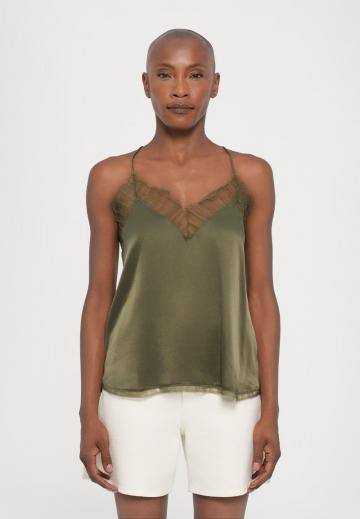 Топ на бретельках