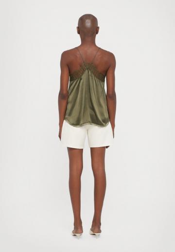 Топ на бретельках