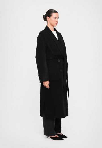 Шерстяное пальто